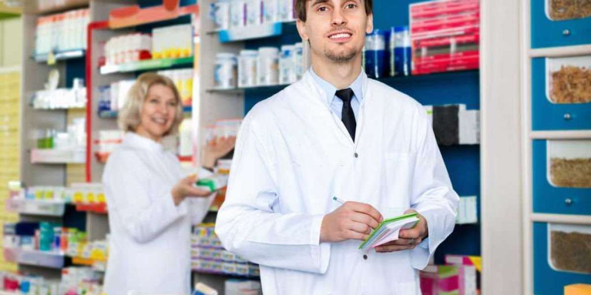 HOW CAN YOU ENHANCE YOUR CAREER AS PHARMACY ASSISTANT