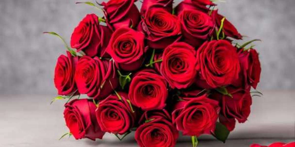 Blossoming Love: The Perfect Romantic Flowers for Girlfriend
