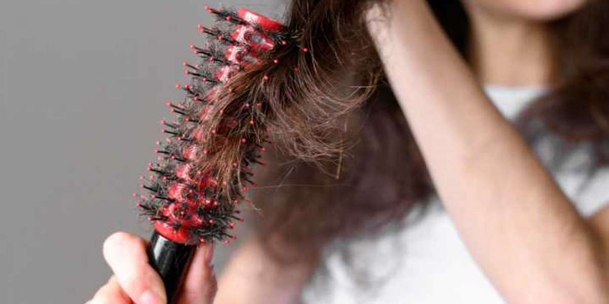 Shampoos That Help in Controlling Hair Fall for Women