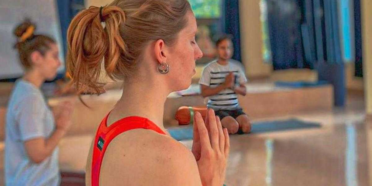 200 Hour Yoga Teacher Training in Rishikesh India - 2024