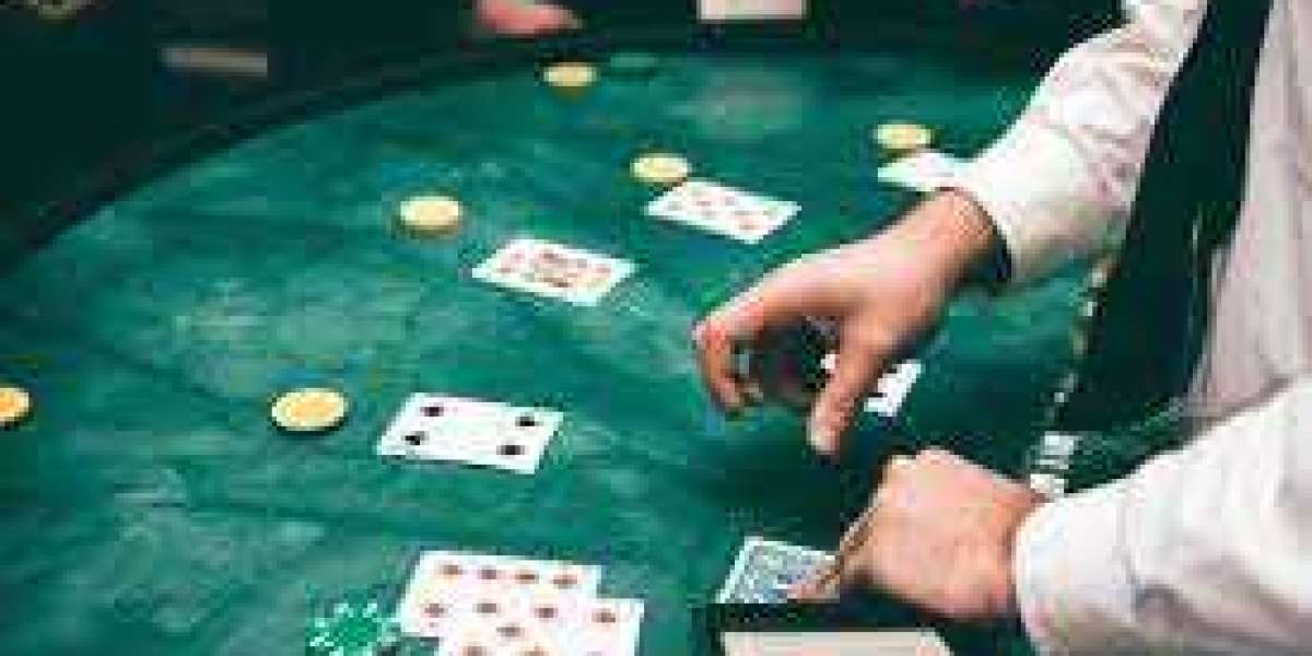 The Enigmatic World of the Arabian Gambler