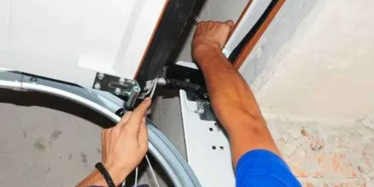 Top Garage Door Repair Services in Lincoln, NE | Trust Garage Door Mechanix LLC for Quality Repairs