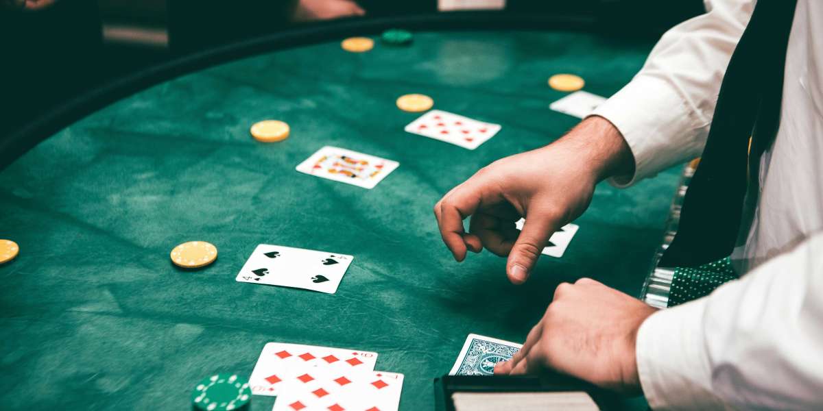 Rummy and Math: The Numbers Behind Winning Strategies