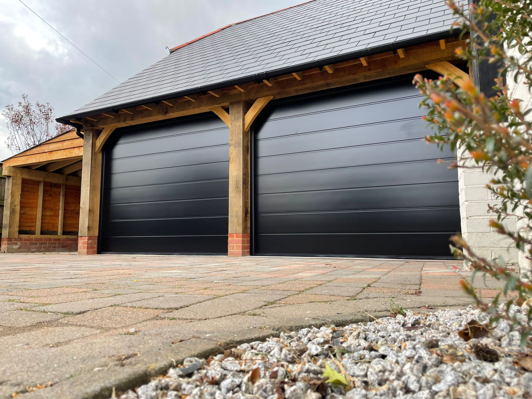 Choose our Company for the Best Quality and Durable Garage Doors  – Scholars Globe Guest Post Blog